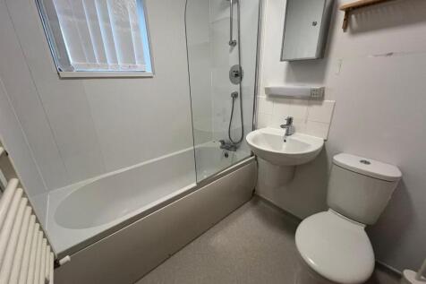 Bathroom.jpg