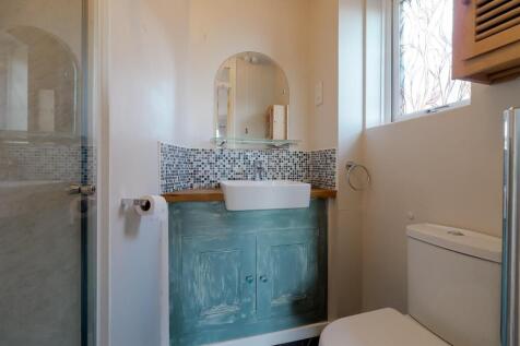 4-bed-house-prestbury (4).jpg