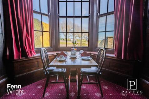 GROUND FLOOR ACCOMMODATION