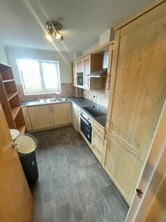 2-bed flat on 23 Brigantine Court, 7 Spert Street, Narrow Street, Limehouse, London, E14 8EB, £2,340/mo