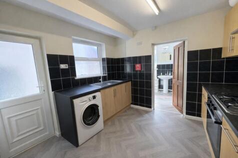 Dashwood Avenue, Hp12 photo 4