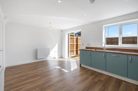 Ryan Place, Stevenage, Hertfordshire photo 4