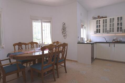 COM2503CH---dining-r