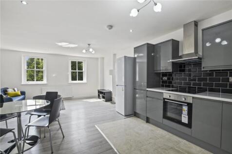 Living Room/Kitchen