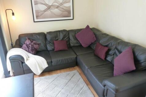 84 WIGAN LIVING ROOM