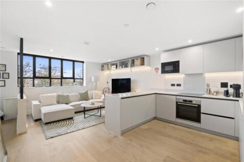 Kitchen/Living Area