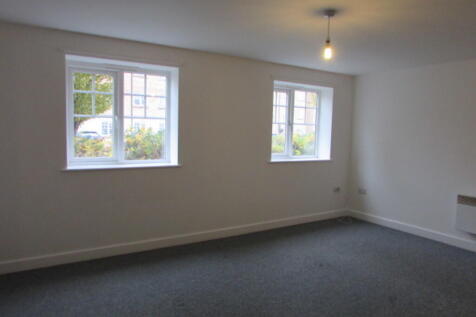 FLAT 29 Runswick House,Birch Close photo 4