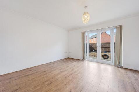 73 Layton Way-11.jpg