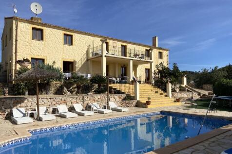 Finca with pool and splendid views int Sant Llorenc des Cardassar