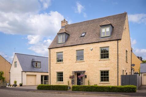 1 - 1 Bradley Drive - GL54 3DA - Web.jpg