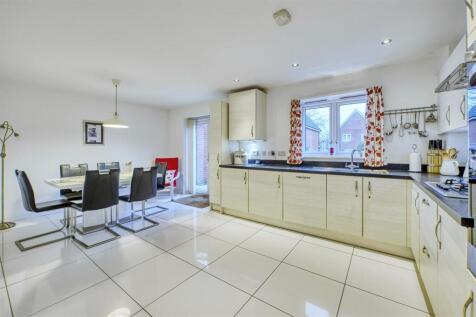 30 Catlin WayD78_7790_HDR.jpg