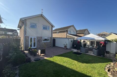 Blackwood, NP12 - property photo