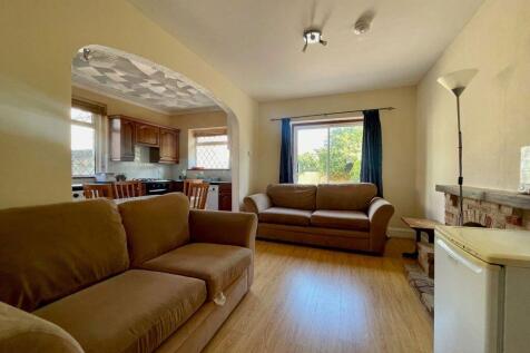 STUDENT FOUR DOUBLE BEDROOMS, WINTON-P02876 photo 4