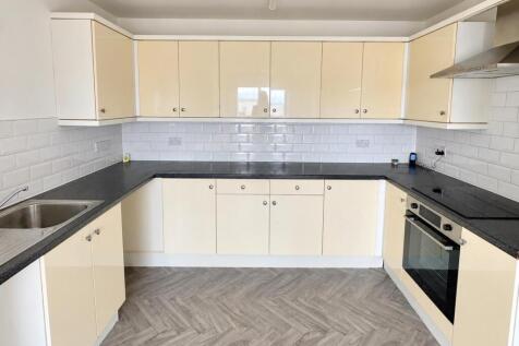 Casino Court, Furtherwick Close, Canvey Island, Essex photo 5