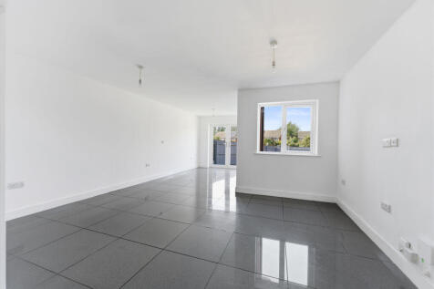 Fletcher Road, Grimsby photo 5