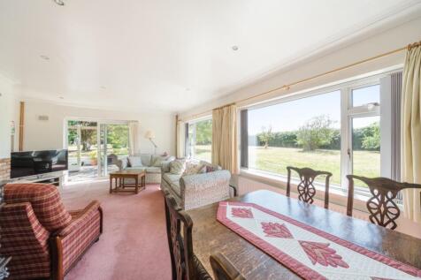 1317674-13-68638ab83cc7f-ARW