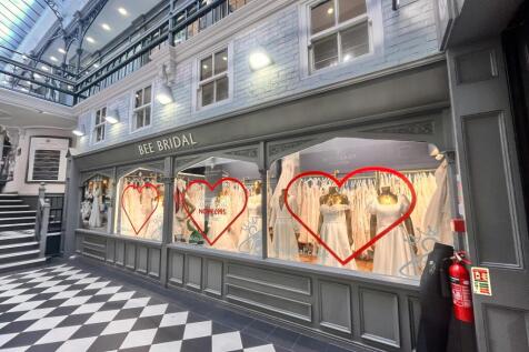 Retail Property (high street) to rent Image 3