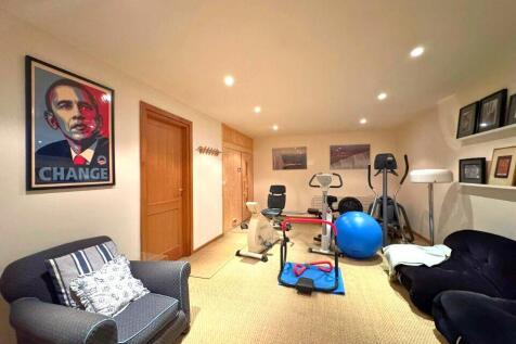 Prestigious 4 bedroo