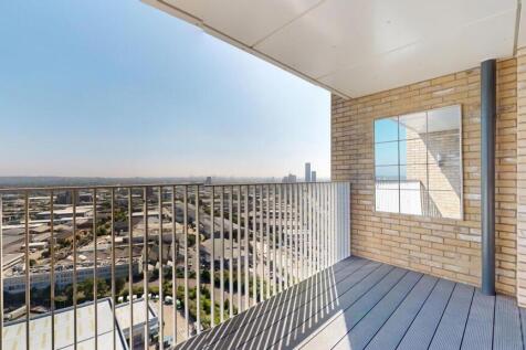 Private balcony with stunning panoramic city vi...