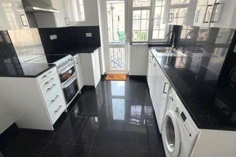 KITCHEN 1.jpg