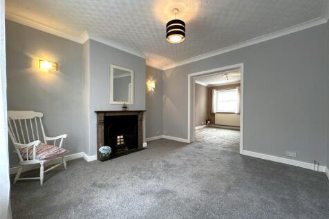 Lounge Into Dining Room 273