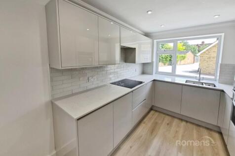 Lady Hatton Place, Stoke Poges, Slough, SL2 photo 4