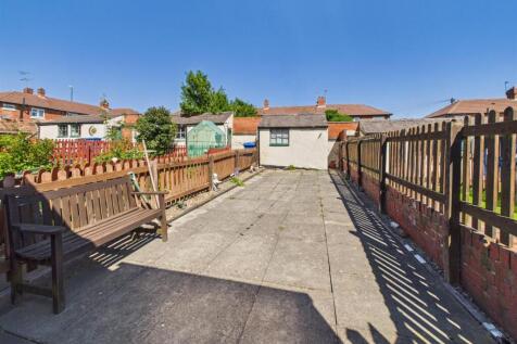 CAM01932G0-PR1061-STILL008.jpg