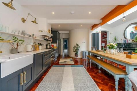 KITCHEN 1