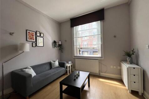 London, EC1V - property photo