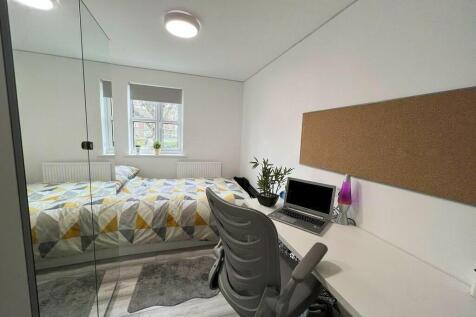 6 Bedroom Student House- 32 Denison Court NG7 3PH photo 5