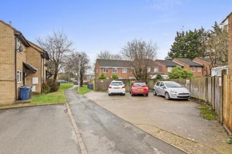 84 Marlow Rd, HP11 1TH-13.jpg
