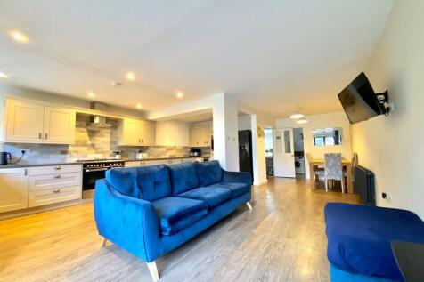 Kitchen/Diner/Living Area