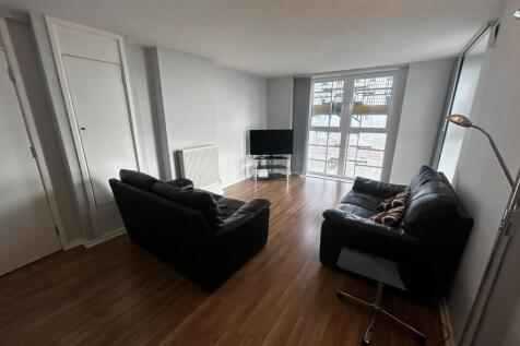 Thorn Court, Salford,  photo 3