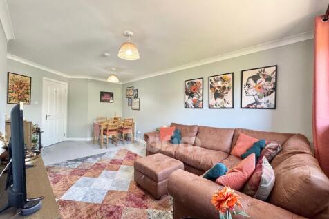Medine Court, Beith lounge shot