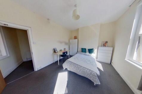 14-Lake-Street-First-floor-front-bedroom