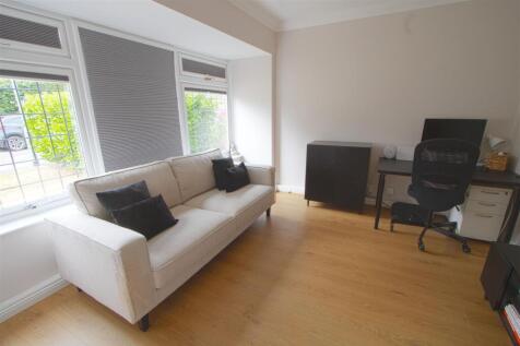 FAMILY ROOM / OFFICE