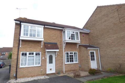 2 bedroom Terraced with parking for rent