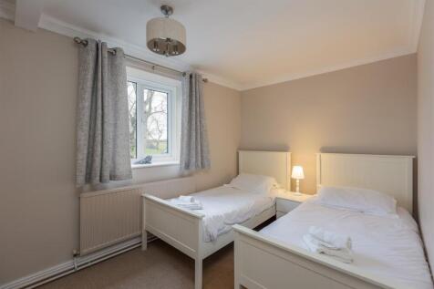 Highcliffe Manor Bungalow-7.jpg