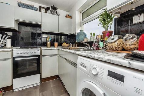 Burns Drive, HEMEL HEMPSTEAD photo 3