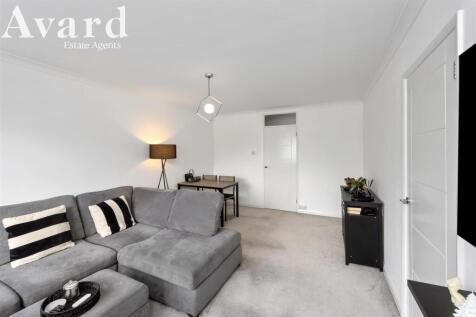 Bruce Avenue, Eleanor Court, 5-004.jpg