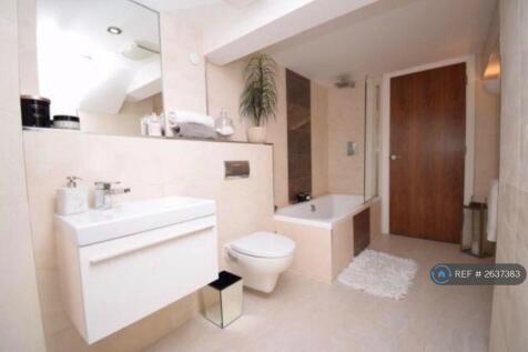 En-Suite To Master Bedroom 