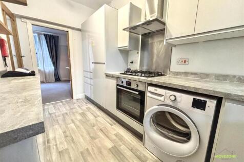 Burnt Ash Hill, London, SE12 photo 3