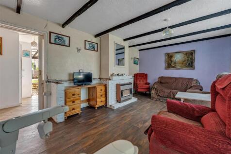 Collins Avenue, Little Stoke Living Room 3.jpg