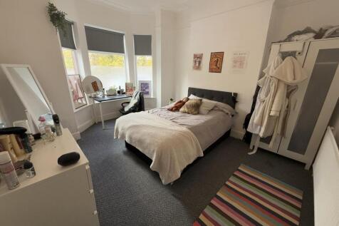 Landcross Road, Fallowfield, £145pppw photo 4