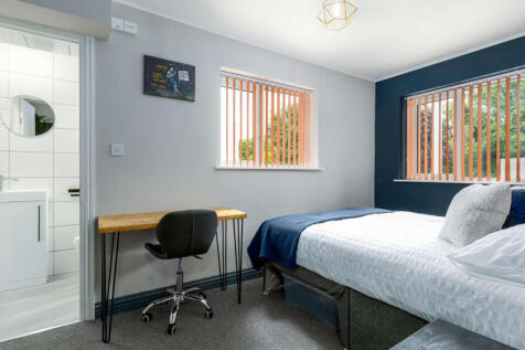 Room 2 (5).jpg