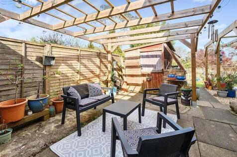 Cleeve Pergola.jpg