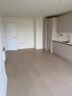 67 Brampton Grove, London photo 4