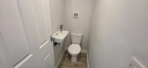 Cloakroom/wc