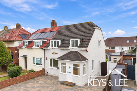 3-bed semi-detached on Bower Close, Romford, £2,100/mo