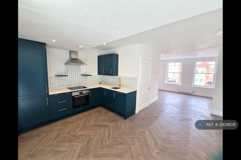 Sizeable Kitchen And Living Area